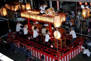 小千谷太鼓の太鼓屋台の画像