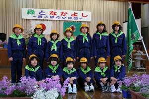 入団式集合写真の画像