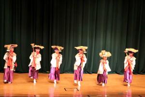太太神楽を披露する子どもたちの画像