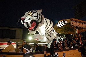 平沢白虎の万灯の画像