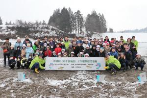 参加者全員の集合写真の画像