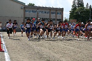 小学校の部のスタートの画像