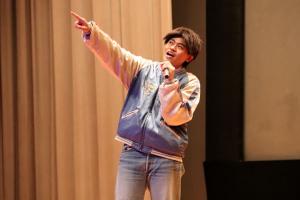 浜田雅功さんに扮したハリウリサさん